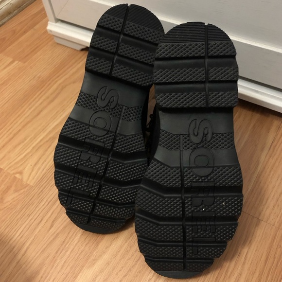 Sorel Lenox NWT boots! - Picture 7 of 7